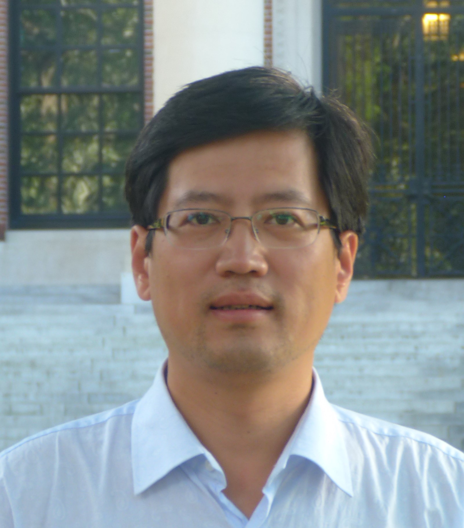 Xingquan Zuo portrait